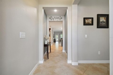 House in Tampa, Florida 5 bedrooms, 353.12 sq.m. № 1130626 - photo 6