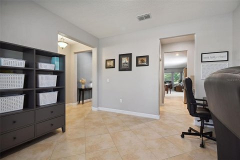 House in Tampa, Florida 5 bedrooms, 353.12 sq.m. № 1130626 - photo 5