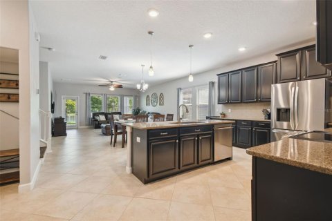 House in Tampa, Florida 5 bedrooms, 353.12 sq.m. № 1130626 - photo 13