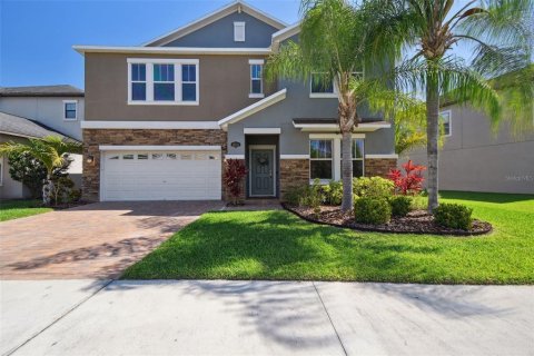 House in Tampa, Florida 5 bedrooms, 353.12 sq.m. № 1130626 - photo 1