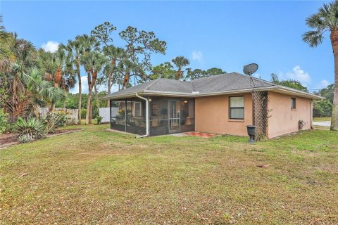 Villa ou maison à louer à Port Charlotte, Floride: 3 chambres, 112.04 m2 № 215171 - photo 25