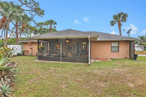 Villa ou maison à louer à Port Charlotte, Floride: 3 chambres, 112.04 m2 № 215171 - photo 24