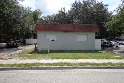 Immobilier commercial à vendre à Tampa, Floride: 117.06 m2 № 214493 - photo 1