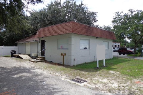Commercial property in Tampa, Florida 117.06 sq.m. № 214493 - photo 2