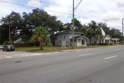 Immobilier commercial à vendre à Tampa, Floride: 136.01 m2 № 214494 - photo 2