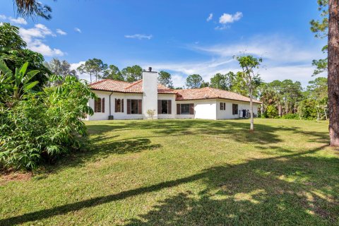 House in Jupiter, Florida 3 bedrooms, 248.7 sq.m. № 998420 - photo 11