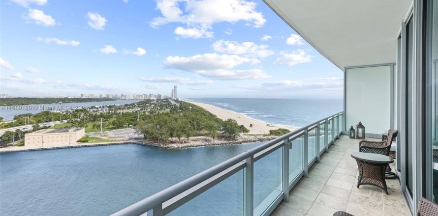 Condo in Bal Harbour, Florida, 2 bedrooms  № 1386017