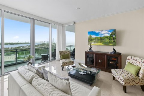 Condo in Bal Harbour, Florida, 2 bedrooms  № 1386017 - photo 10