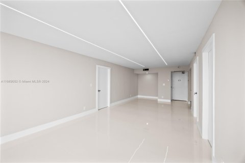 Copropriété à vendre à Aventura, Floride: 2 chambres, 107.49 m2 № 1385972 - photo 4