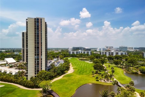 Condo in Aventura, Florida, 2 bedrooms  № 1385972 - photo 29