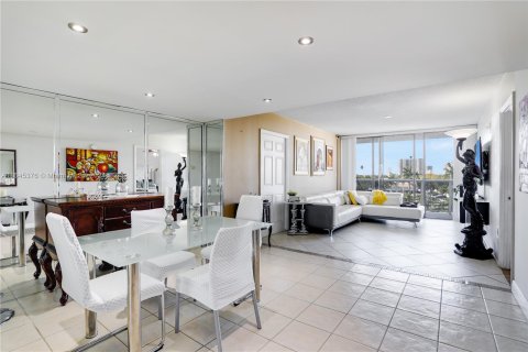 Condominio en venta en Aventura, Florida, 2 dormitorios, 100.24 m2 № 1330211 - foto 19