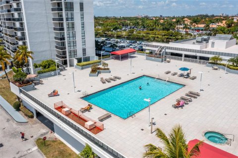 Condo in Aventura, Florida, 2 bedrooms  № 1330211 - photo 4