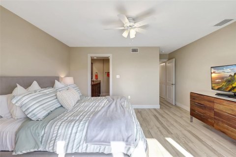 Condo in Sarasota, Florida, 2 bedrooms  № 937001 - photo 25