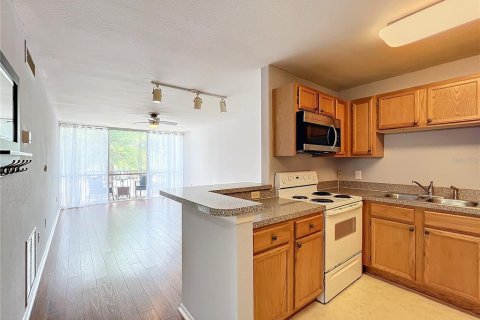 Condo in Orlando, Florida, 1 bedroom  № 1364694 - photo 9