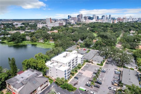 Condo in Orlando, Florida, 1 bedroom  № 1364694 - photo 2