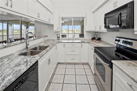 Condo in Punta Gorda, Florida, 2 bedrooms  № 1364696 - photo 13