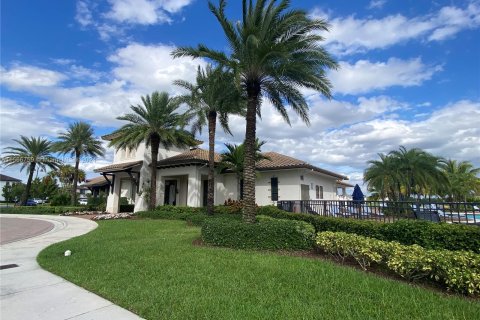 Touwnhouse à vendre à Hialeah, Floride: 3 chambres, 158.58 m2 № 1103809 - photo 26