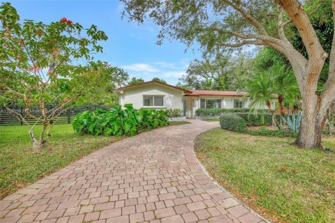 Casa en venta en Palmetto Bay, Florida, 4 dormitorios, 181.16 m2 № 1006709 - foto 4