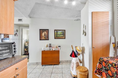 Copropriété à vendre à North Miami Beach, Floride: 2 chambres, 103.12 m2 № 1319055 - photo 21