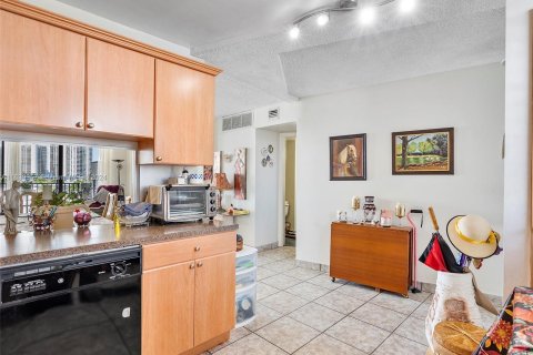 Copropriété à vendre à North Miami Beach, Floride: 2 chambres, 103.12 m2 № 1319055 - photo 20