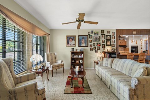 Casa en venta en Miami, Florida, 3 dormitorios, 179.95 m2 № 1365309 - foto 5