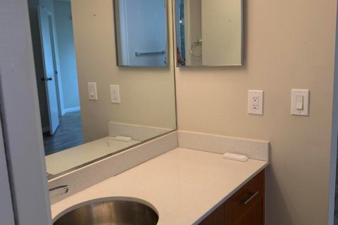 Condo in Tamarac, Florida, 2 bedrooms  № 1102030 - photo 6