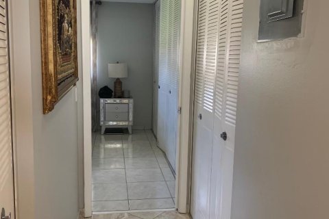 House in West Palm Beach, Florida 2 bedrooms, 84.54 sq.m. № 1141306 - photo 19