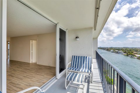 Condominio en venta en Pompano Beach, Florida, 2 dormitorios, 111.48 m2 № 1209255 - foto 25