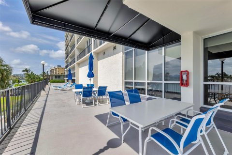 Condominio en venta en Pompano Beach, Florida, 2 dormitorios, 111.48 m2 № 1209255 - foto 8