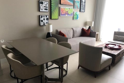 Condominio en alquiler en Hollywood, Florida, 1 dormitorio № 4627 - foto 15