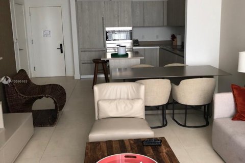 Condominio en alquiler en Hollywood, Florida, 1 dormitorio № 4627 - foto 17