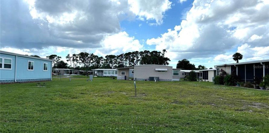 Terrain à North Port, Floride № 1390572