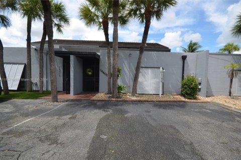 Touwnhouse à vendre à Miami Lakes, Floride: 4 chambres, 193.7 m2 № 1362784 - photo 1