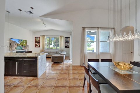 Casa en venta en Miramar, Florida, 4 dormitorios, 173.91 m2 № 1362489 - foto 27