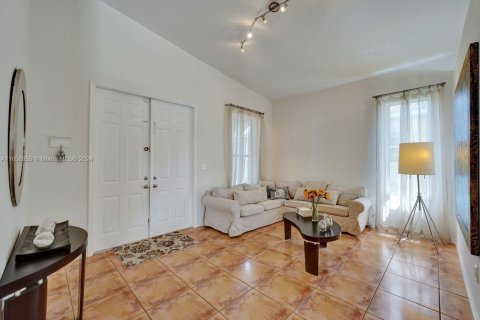 Casa en venta en Miramar, Florida, 4 dormitorios, 173.91 m2 № 1362489 - foto 15