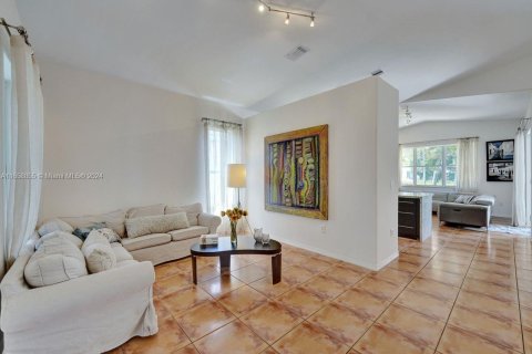 Casa en venta en Miramar, Florida, 4 dormitorios, 173.91 m2 № 1362489 - foto 12