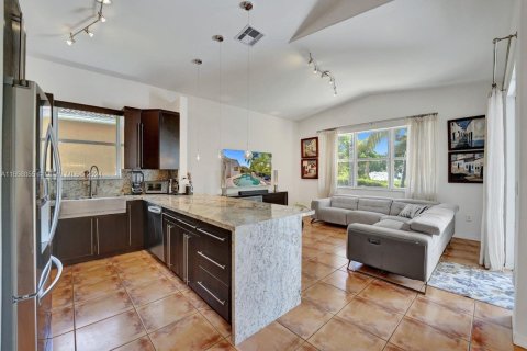 Casa en venta en Miramar, Florida, 4 dormitorios, 173.91 m2 № 1362489 - foto 28