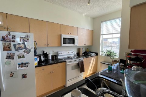 Condo in West Palm Beach, Florida, 2 bedrooms  № 1127949 - photo 25