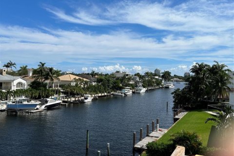 Villa ou maison à vendre à Fort Lauderdale, Floride: 7 chambres, 535.58 m2 № 763268 - photo 22