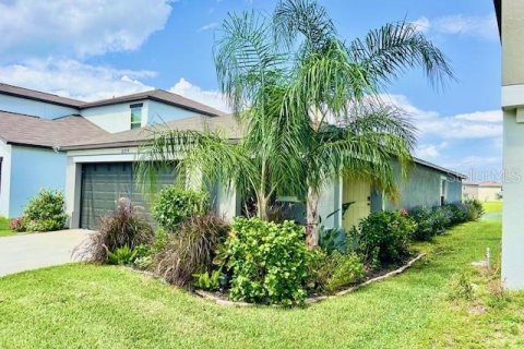 Casa en venta en Wesley Chapel, Florida, 3 dormitorios, 134.8 m2 № 1392467 - foto 1