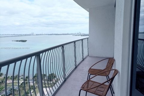 Снять в аренду квартиру в Майами, Флорида 1 спальня, 76.64м2, № 1102527 - фото 1