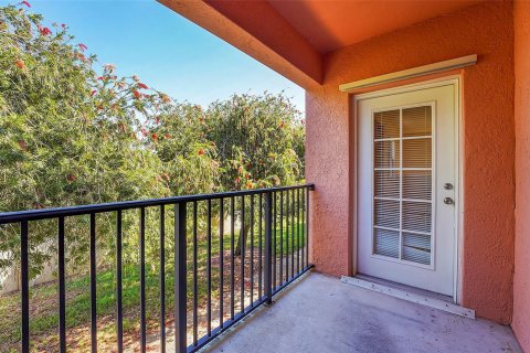 Condo in Port St. Lucie, Florida, 2 bedrooms  № 1100808 - photo 21