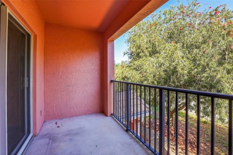 Condo in Port St. Lucie, Florida, 2 bedrooms  № 1100808 - photo 22
