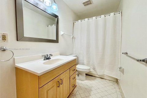 Condo in Oakland Park, Florida, 1 bedroom  № 1408305 - photo 5