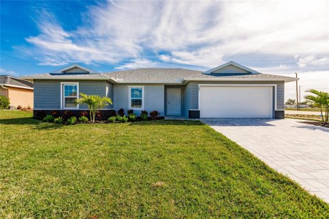 Villa ou maison à vendre à Cape Coral, Floride: 4 chambres, 168.06 m2 № 1366793 - photo 2