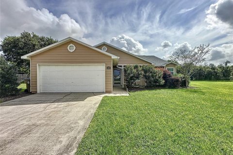 Villa ou maison à vendre à Kissimmee, Floride: 3 chambres, 158.4 m2 № 1366799 - photo 1