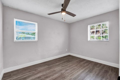 House in Pompano Beach, Florida 4 bedrooms, 117.06 sq.m. № 1163096 - photo 7