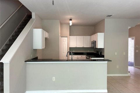 Townhouse in Tampa, Florida 3 bedrooms, 161.28 sq.m. № 1087725 - photo 8