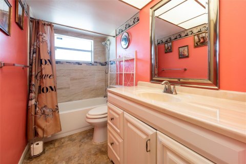 Condo in Sunrise, Florida, 1 bedroom  № 1146988 - photo 3