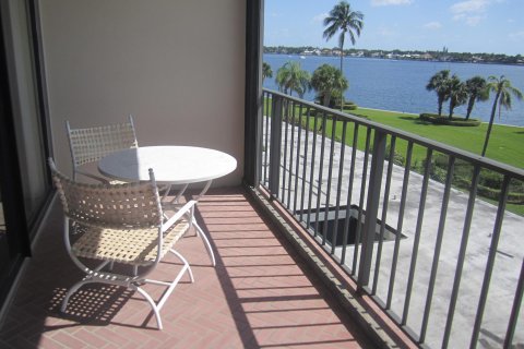 Condominio en venta en North Palm Beach, Florida, 2 dormitorios, 153.29 m2 № 1146987 - foto 4